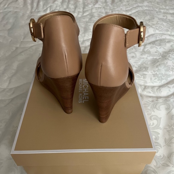 Michael by Michael Kors Lena Leather Wedge - Picture 8 of 11